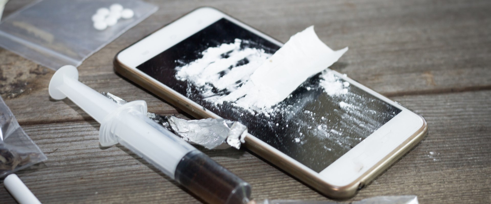 Is drug paraphernalia illegal in new york?
